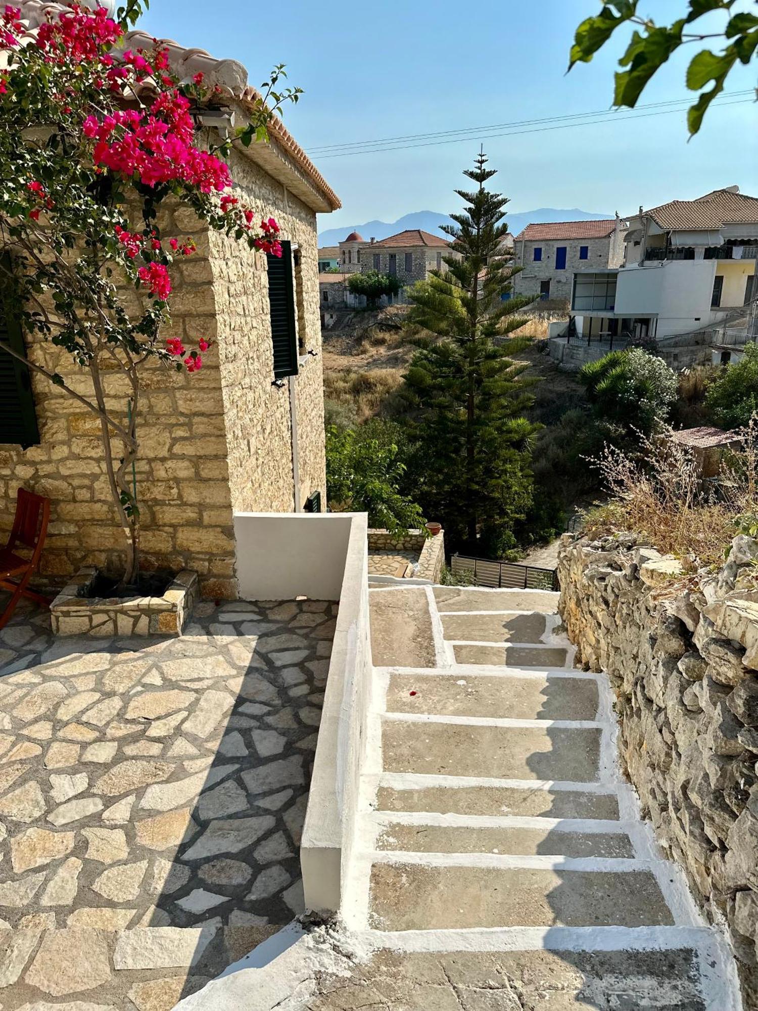 Вилла Chrysavgi Stone House Katomerion Экстерьер фото